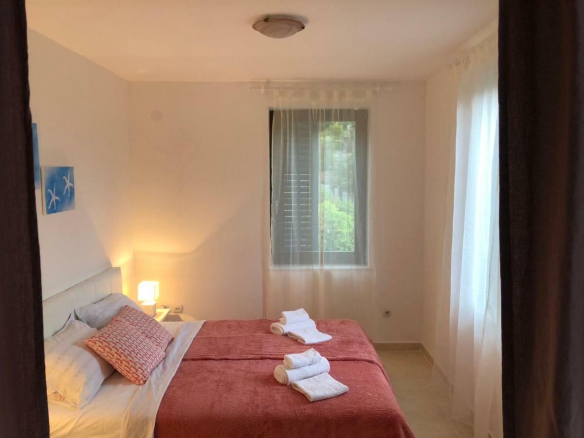 Apartmani Petrija Prčanj Exterior foto