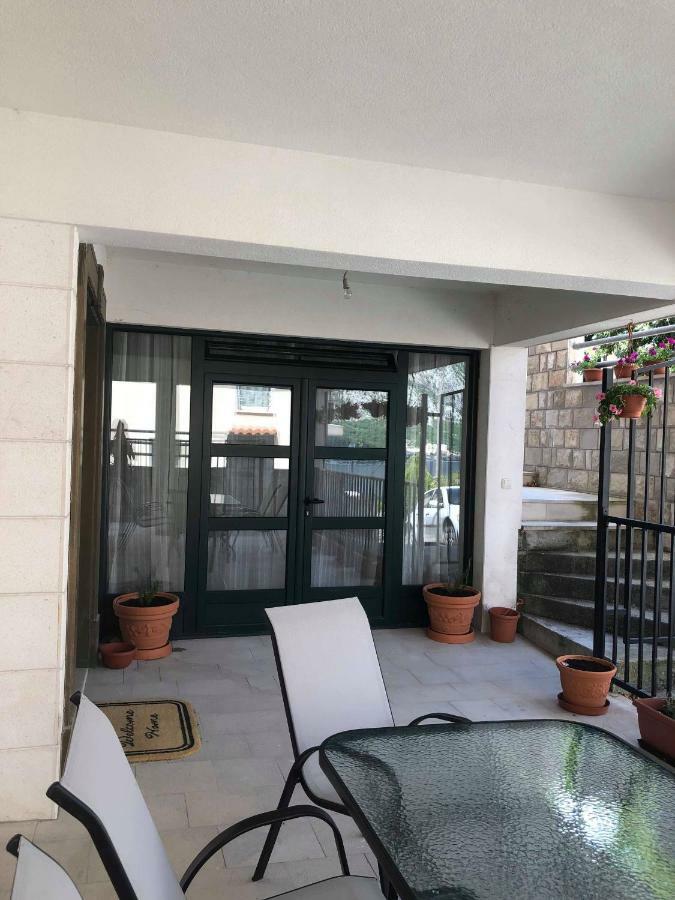 Apartmani Petrija Prčanj Exterior foto