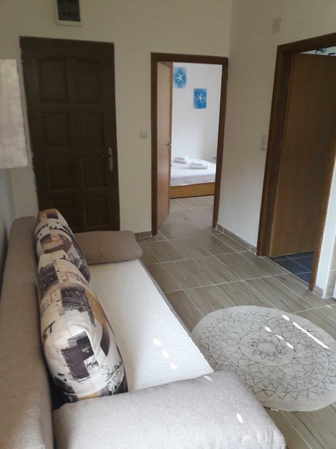 Apartmani Petrija Prčanj Exterior foto