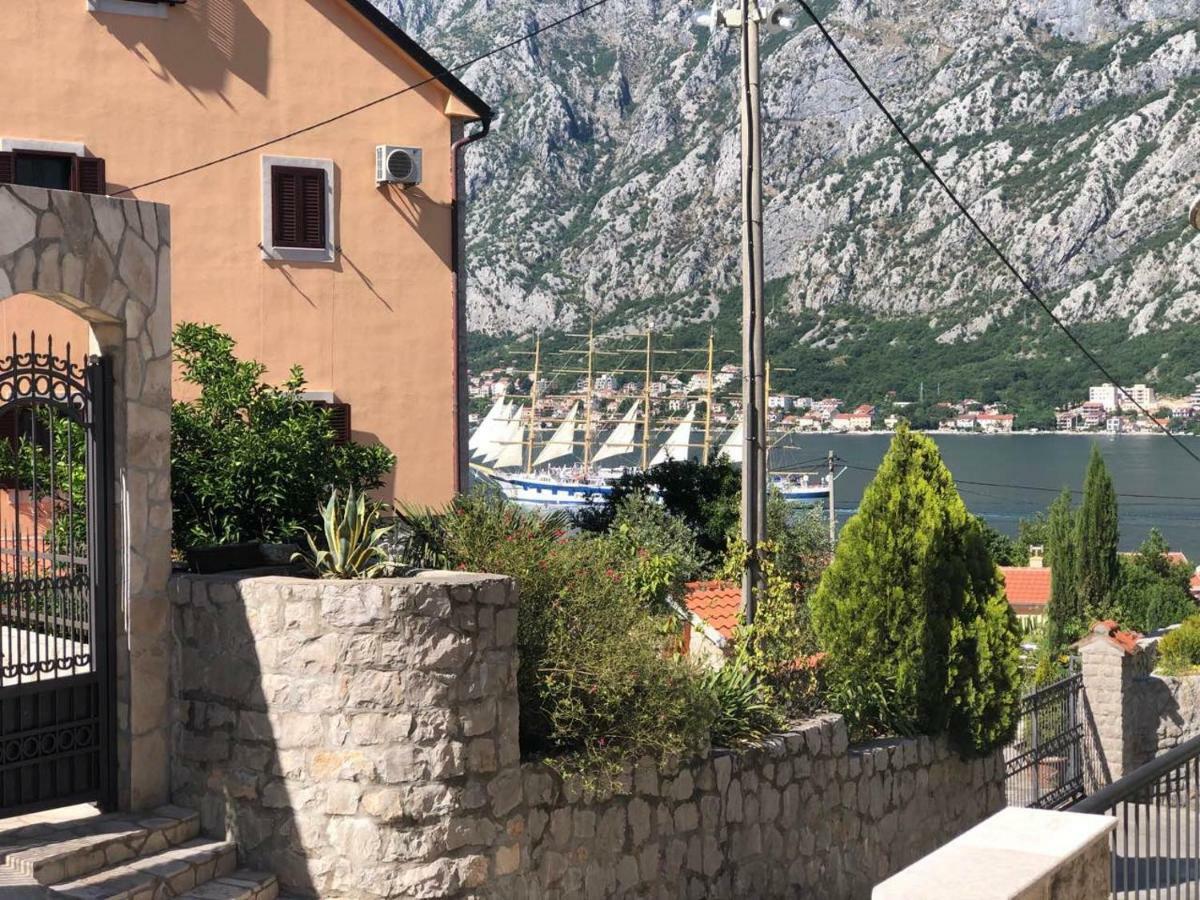 Apartmani Petrija Prčanj Exterior foto